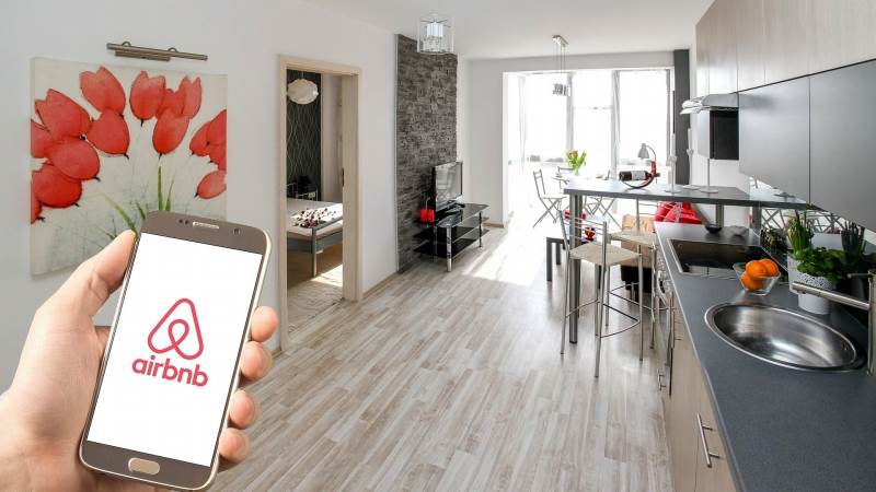 Airbnb’s Q4 revenue up 24% to $1.9 billion