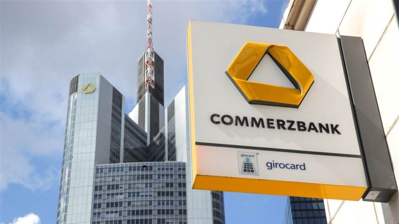 Commerzbank’s operating profit more than triples to €528M in Q4