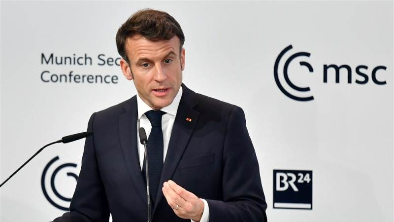 Macron: Not time for dialogue with Russia