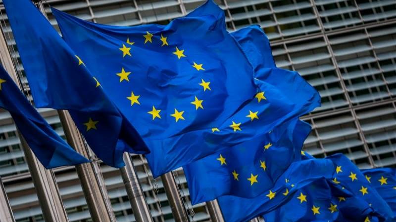 EU extends sanctions against Russia