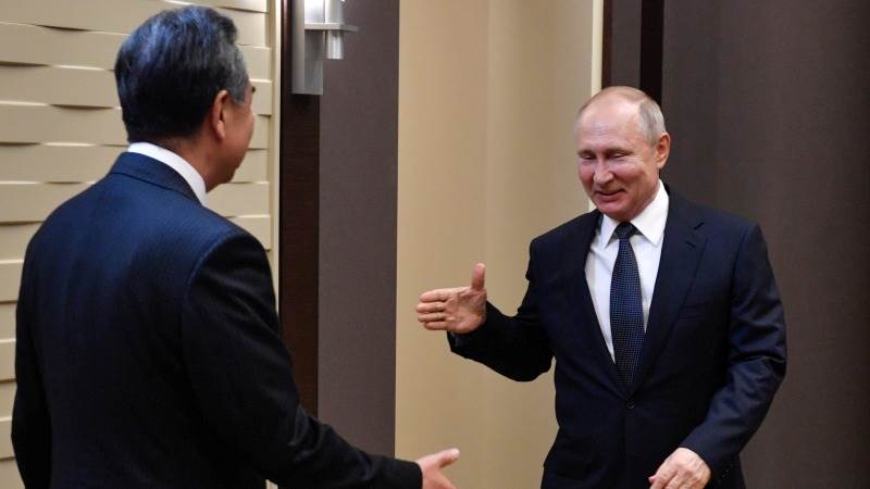 Putin: Russia waiting to host Xi