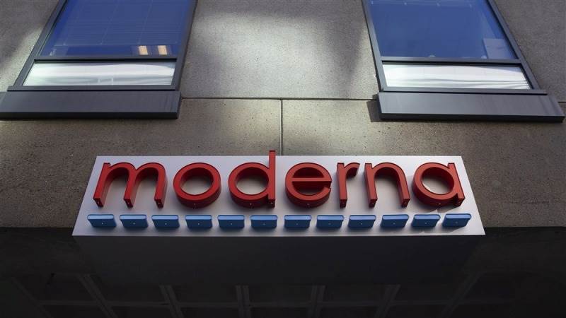 Moderna: Q4 EPS drops 68% to $3.61