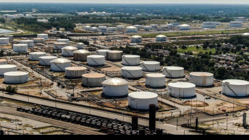 EIA: US crude inventories up by 7.6 million barrels