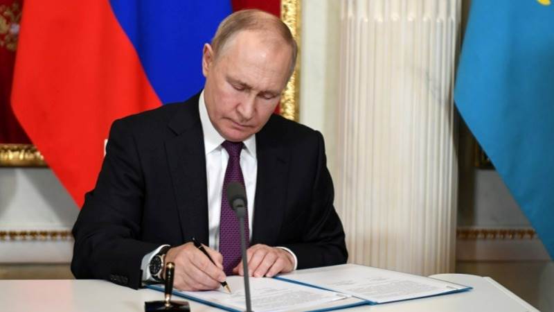 Putin limits discount on Russian oil for tax purposes