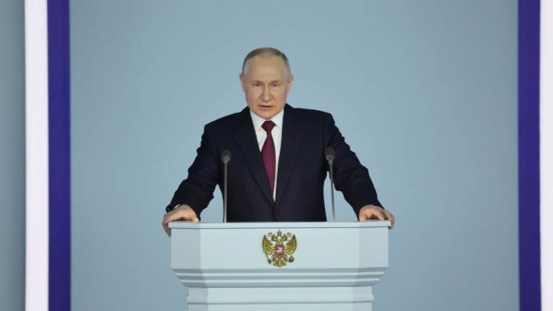 Putin accuses West of trying to divide Russia