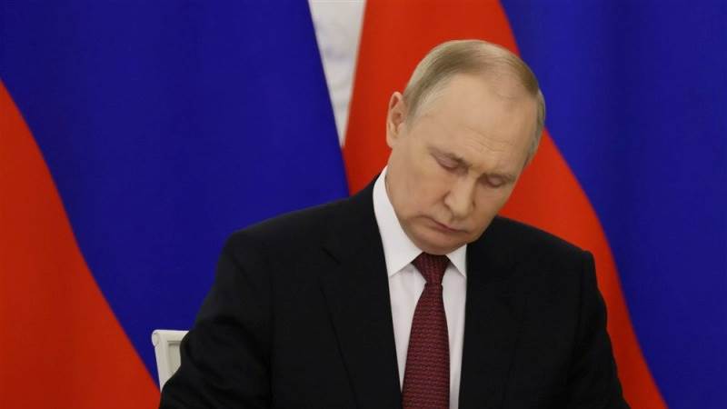 Putin signs START suspension into law