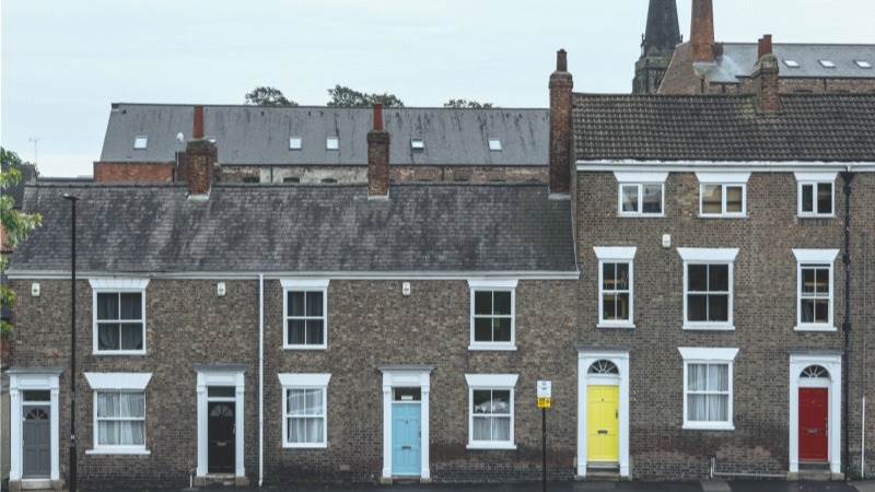 UK house prices fall 1.1% in February, lowest annual growth since 2012