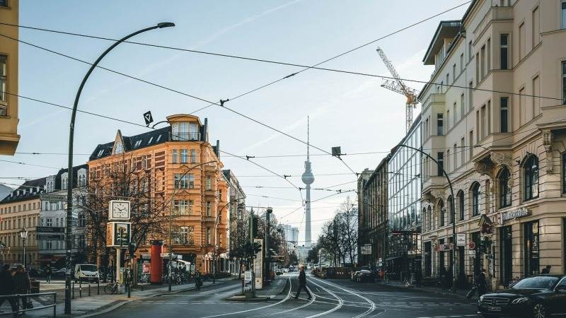 German business activity slightly up in February