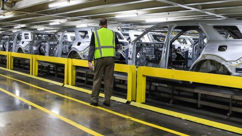 US factory orders down 1.6% in January