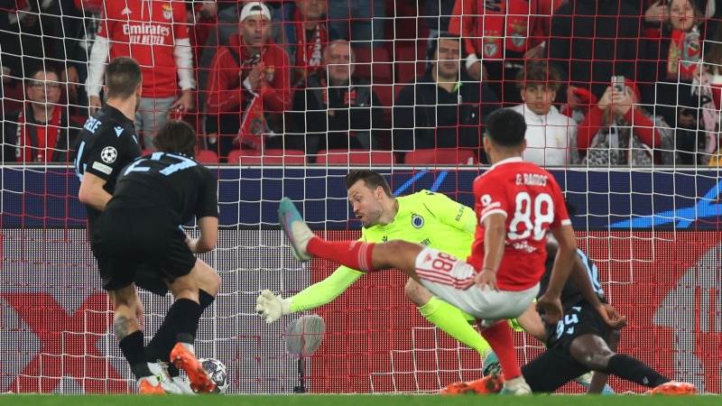 Benfica beats Brugge 5-1 to reach CL quarter-finals