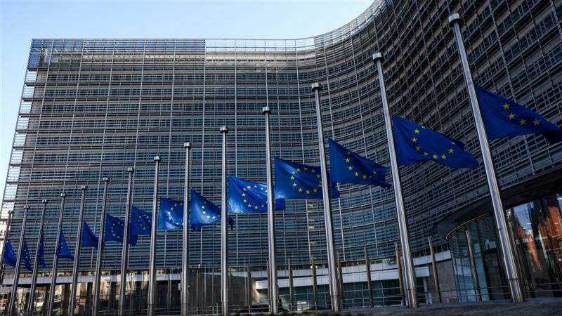 EU reaches deal to lower energy use 11.7% by 2030