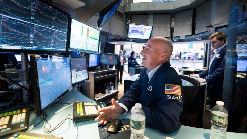 US opens with strong gains, Dow up over 300 pts