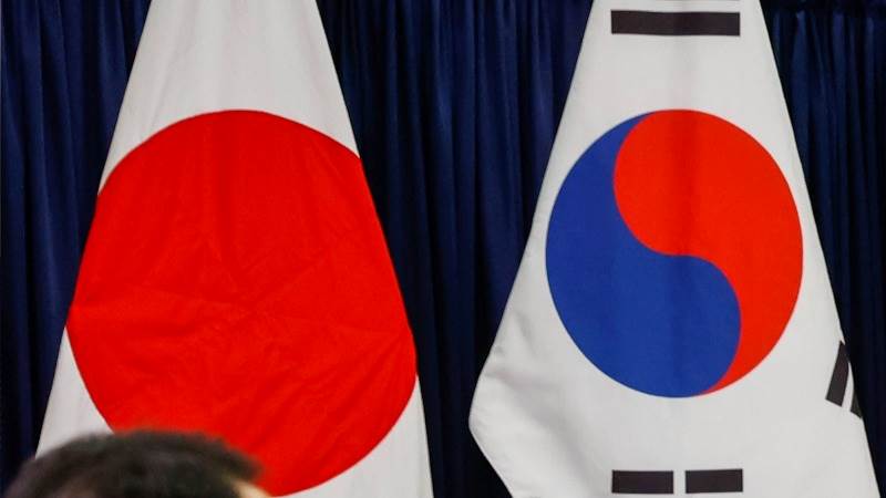 Tokyo scraps export controls on chip material to Seoul