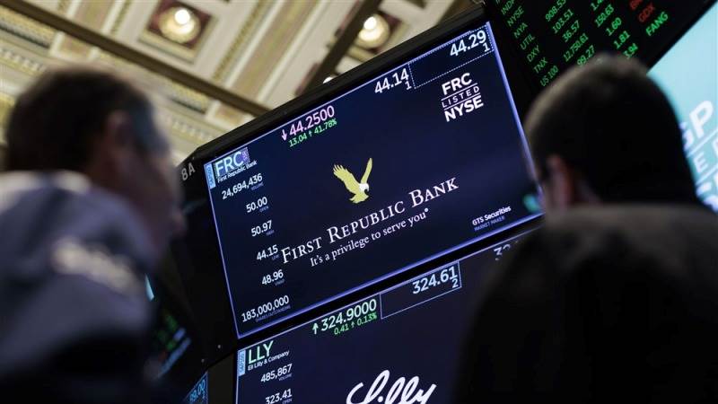 First Republic plunges 13% premarket despite rescue package