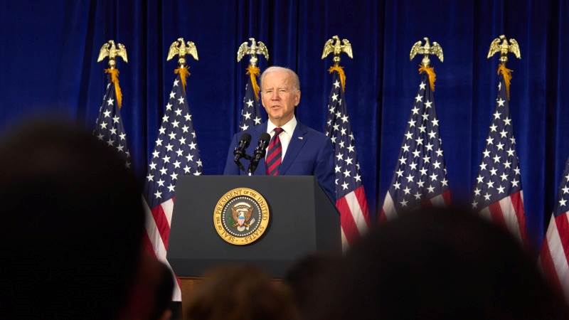 Biden urges Congress to penalize failed banks’ executives