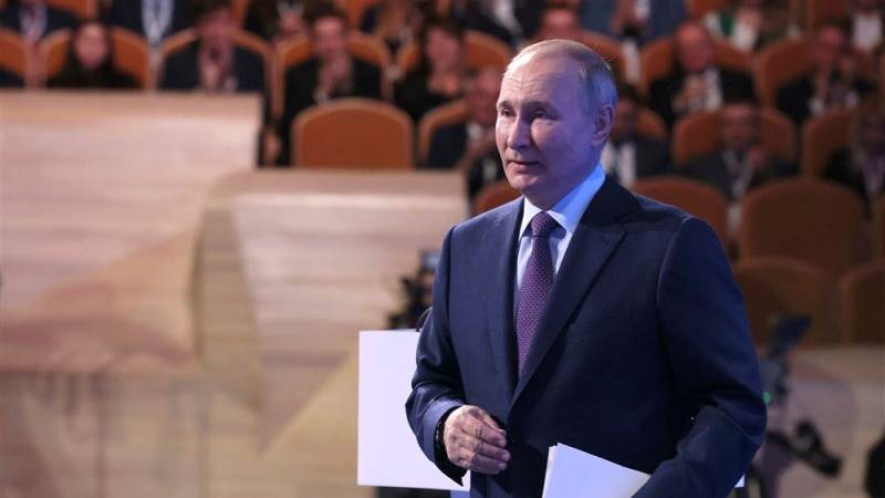 Putin inks law against discrediting participants in a special op