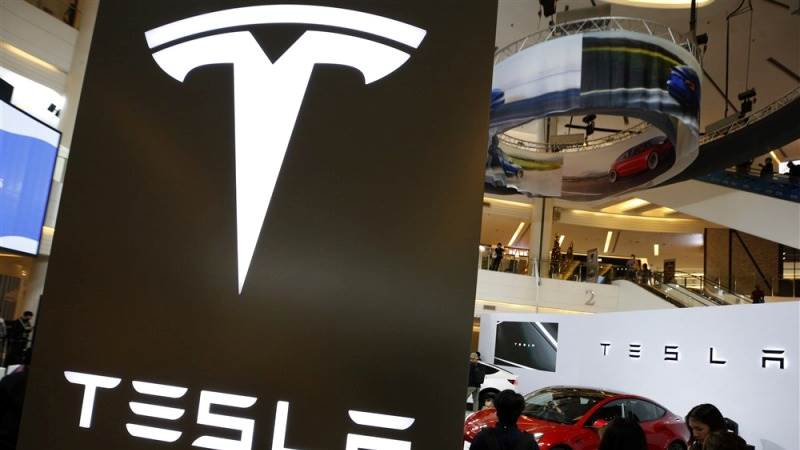 Moody’s assigns Baa3 rating to Tesla, sees outlook as ‘stable’