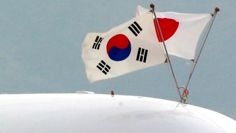 S. Korea, Japan to reinstate military info-sharing deal