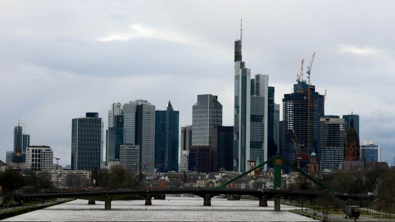 Europe closes higher as banking crisis seems to soften