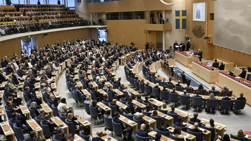 Swedish parliament votes in favor of joining NATO