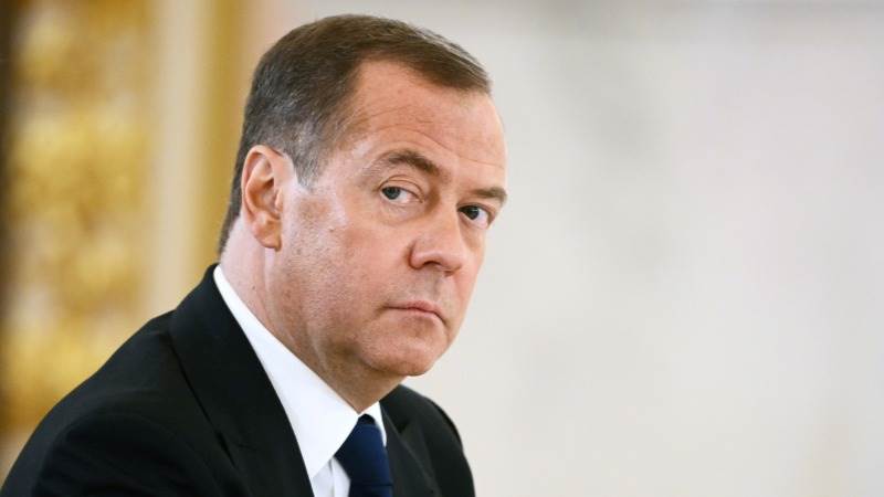 Medvedev: Global threat of nuclear conflict rising