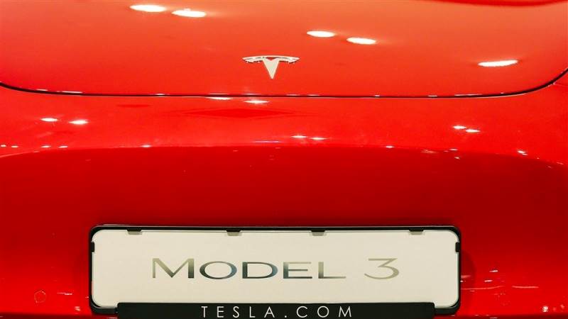 Tesla to reportedly lose federal tax credit of $7,500 on cheapest models