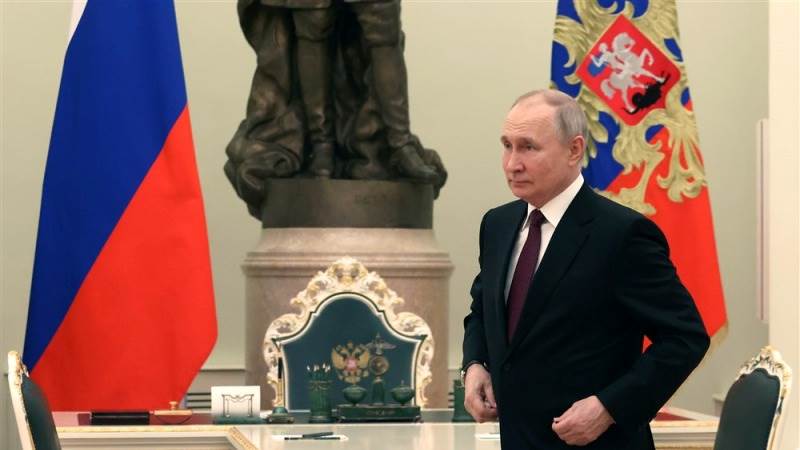 Putin says Russia plans to store tactical nuclear arms in Belarus