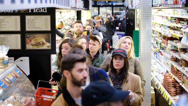 US consumer confidence recovers slightly in March