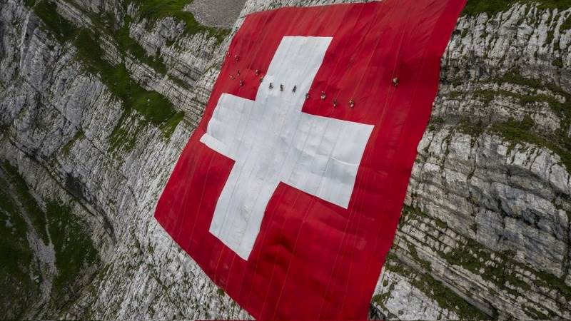 Swiss investor sentiment plunges in March