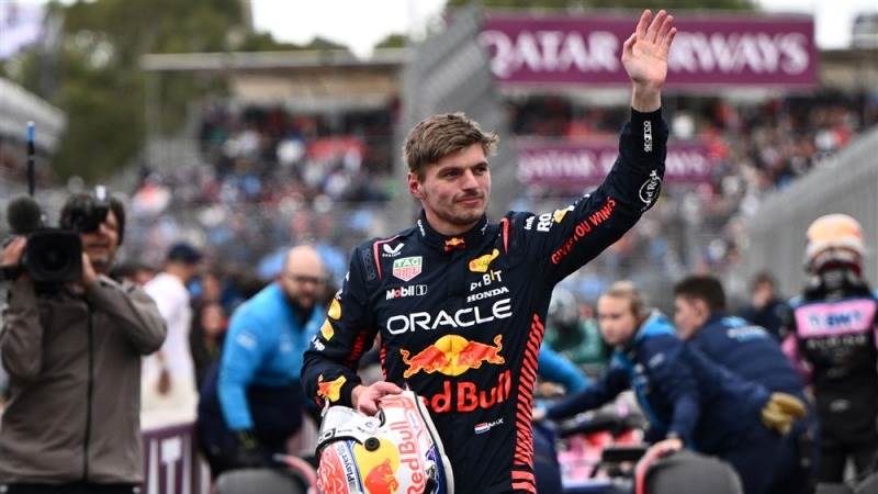 Verstappen takes pole for Australian GP