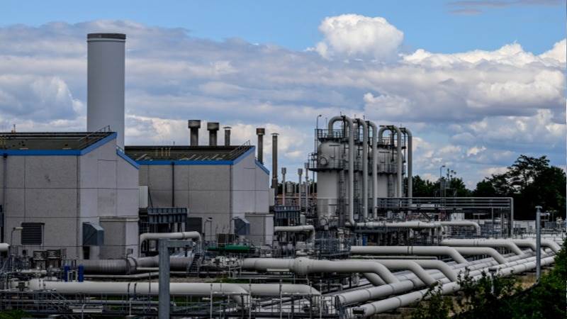 European gas falls amid high inventory levels