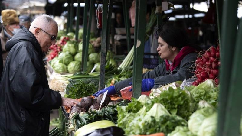 FAO: Global food prices see 12th month of decline