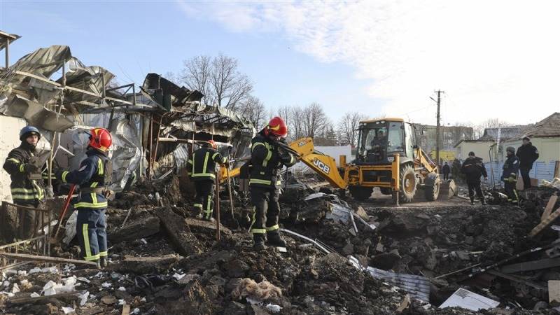 Overnight strike on Zaporizhzhia kills 2