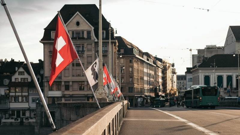 Swiss producer, import prices rise 0.2% in March