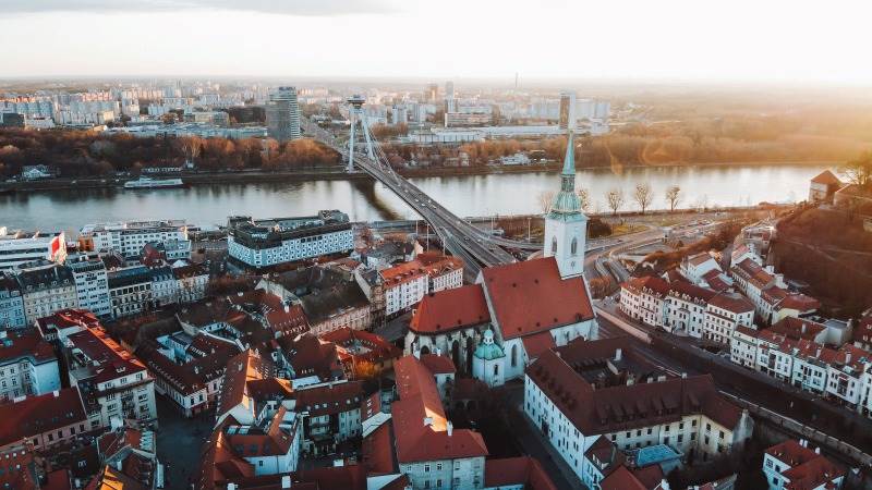 Slovakia joins Poland, Hungary in Ukraine grain ban