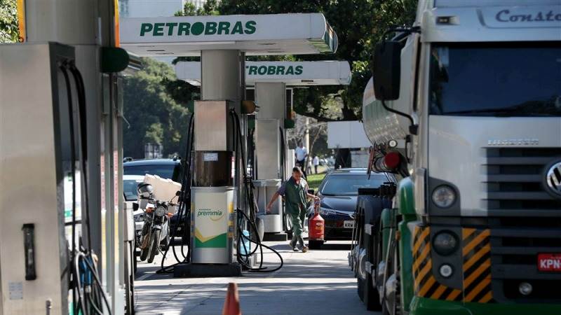 Petrobras to trim natural gas prices by 8.1% from May