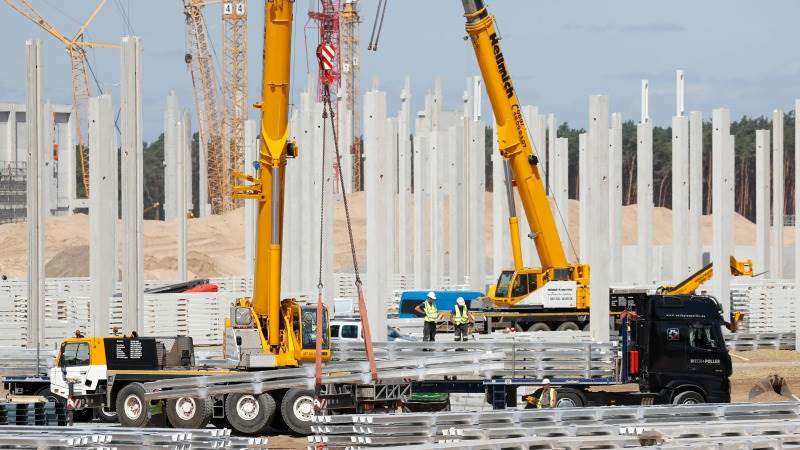 Euro area construction output up by 2.3% in February