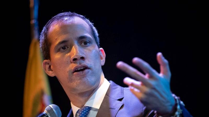 Guaido defies travel ban by entering Colombia