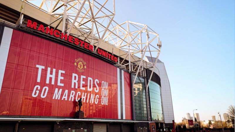 Qatar’s Sheikh Jassim to up bid for Manchester Utd