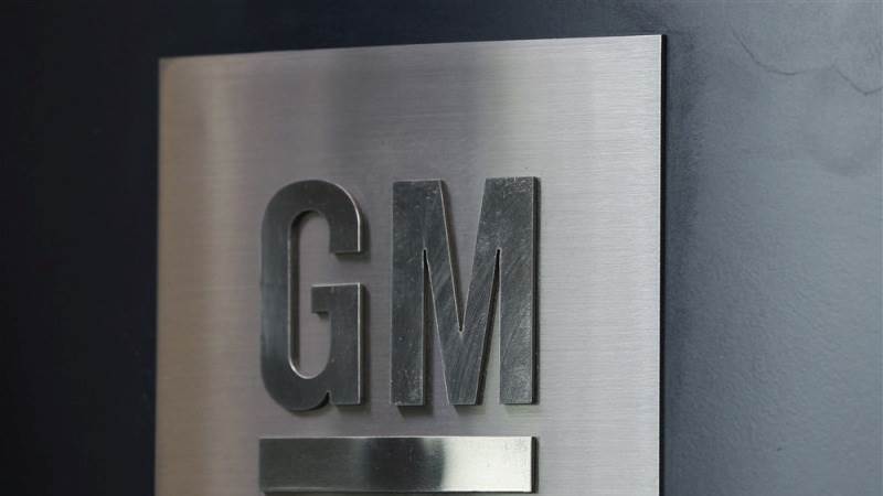 GM reportedly lays off hundreds of workers over the weekend