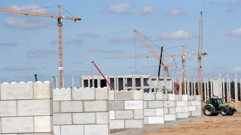 UK construction activity rises in April