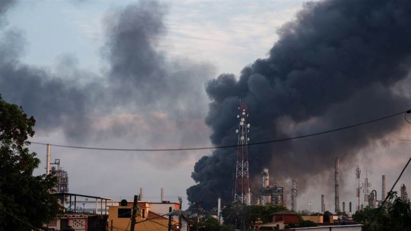 Fire breaks out at Deer Park oil refinery in Texas