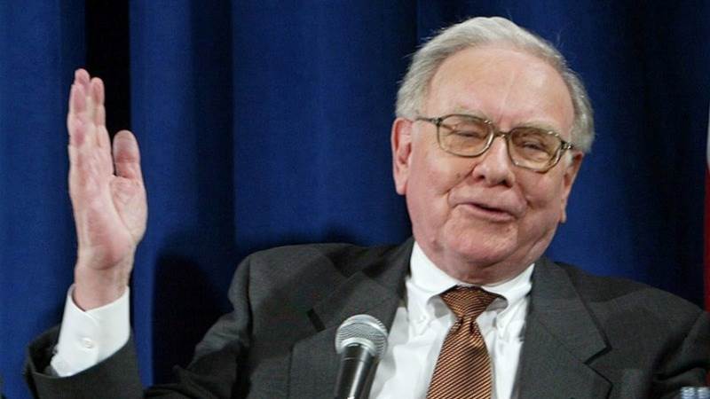 Buffett says Berkshire Hathaway’s operating income will grow in 2023