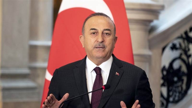 Turkish foreign minister says sanctioning Russia ‘risky’