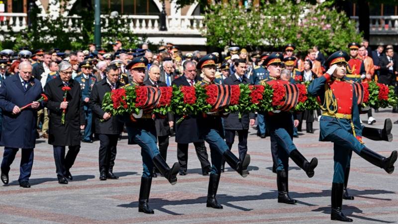 UK: Victory Day Parade showed Russian military troubles