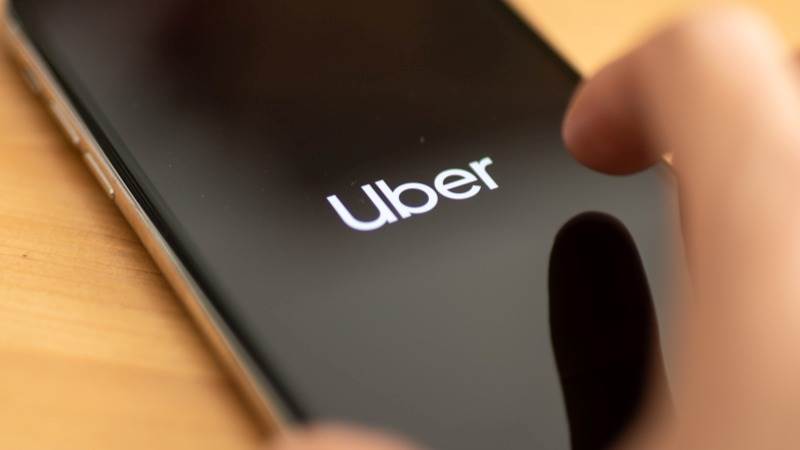 Uber adds flight bookings to its UK ride-hailing app