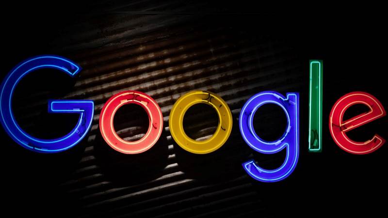 Google integrates AI into search engine