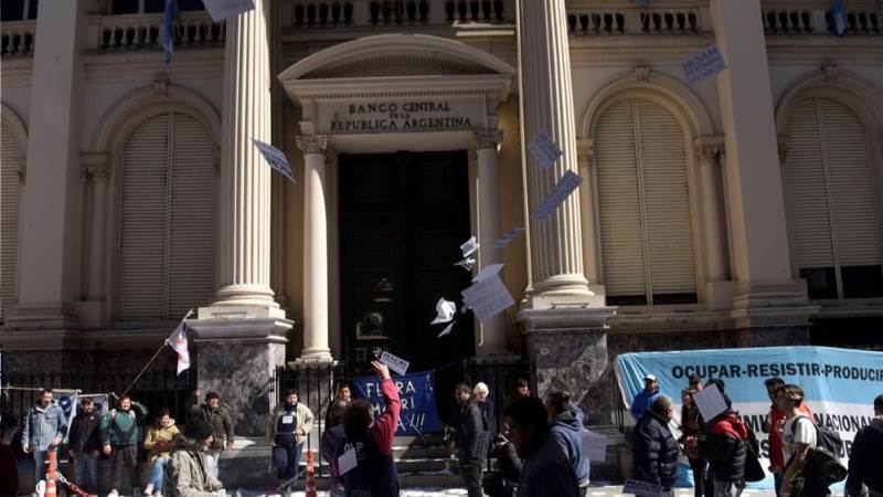 Argentina hikes key interest rate by 600 bps to 97%