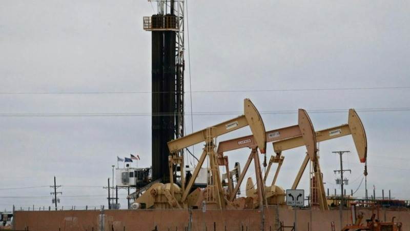 Crude prices climb ahead of US oil inventory data