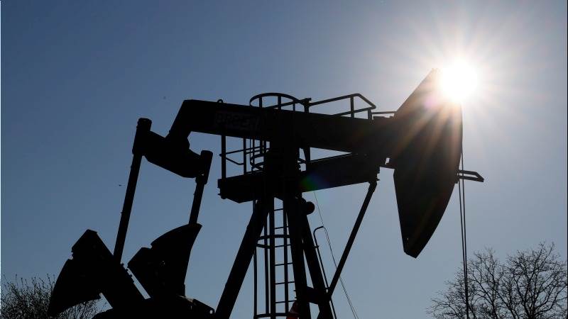 Crude prices decline on US inventory build-up